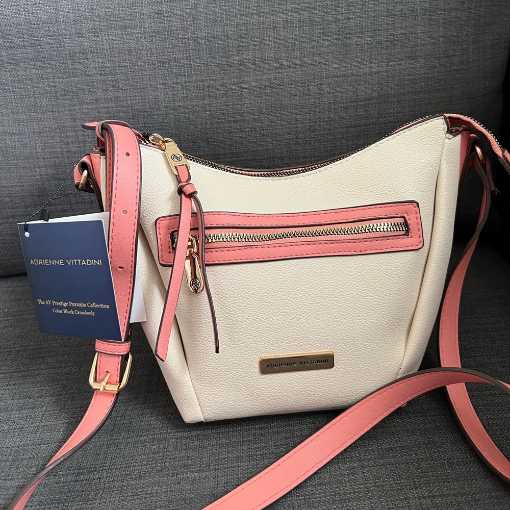 NWT ADRIENNE VITTADINI CROSSBODY BAG